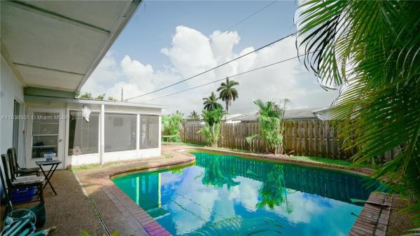 SUNRISE GOLF VILLAGE SEC