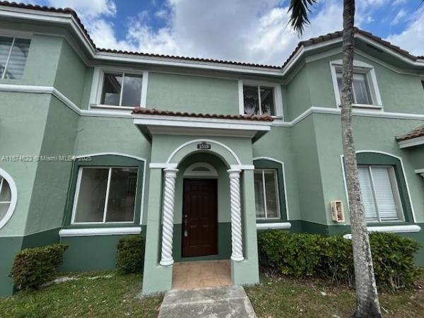 SHOMA TOWNHOMES AT KEYSCO