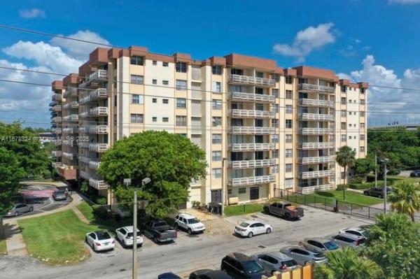 Parkway Towers Condo