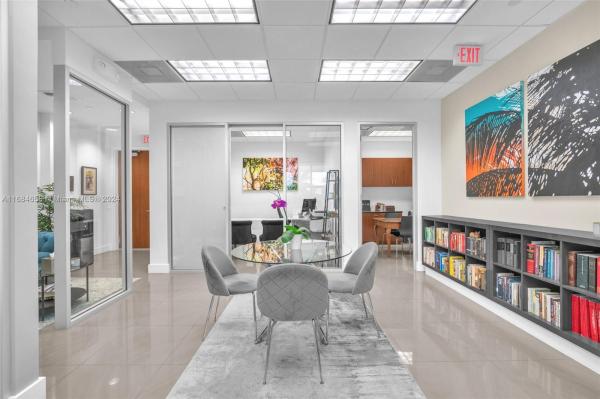 Santona Corner Office Condomin