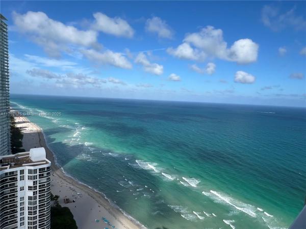 16699 COLLINS AVE #4204+CABANA, SUNNY ISLES BEACH, FL 33160