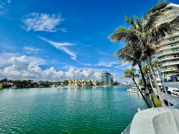 LA RIVE GAUCHE CONDO