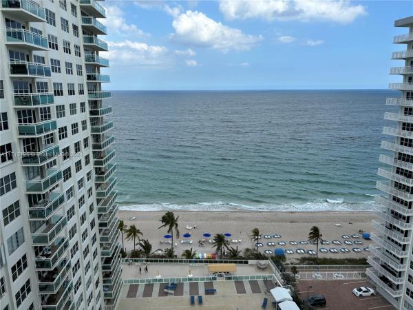 PLAYA DEL MAR CONDO