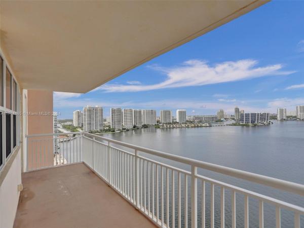 251 174TH ST #2220, SUNNY ISLES BEACH, FL 33160
