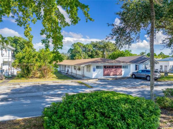 ST JAMES COURT WEST AMEN