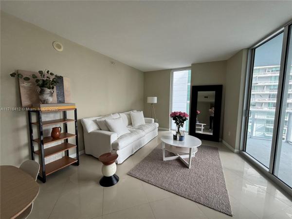 LATITUDE ON THE RIVER CON