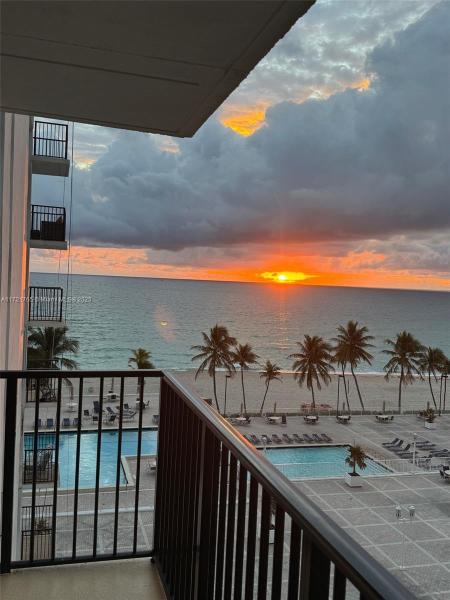 QUADOMAIN TOWER I AND IV