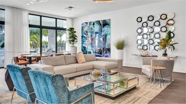 DOWNTOWN DORAL SOUTH PHAS