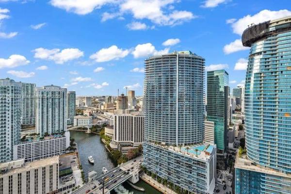 ICONBRICKELL CONDO NO 1