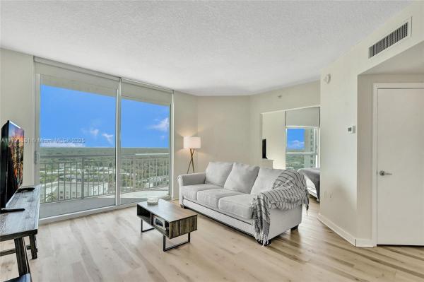 METROPOLIS I AT DADELAND