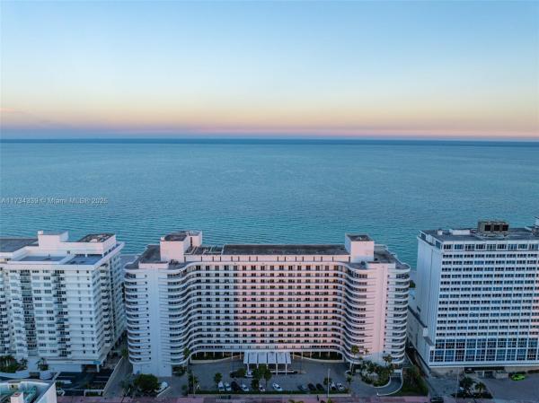 OCEANSIDE PLAZA CONDO