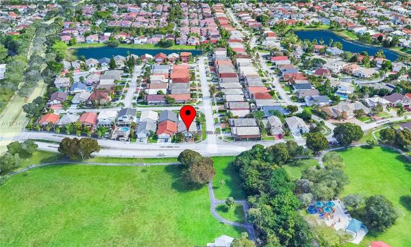 WEST GARDEN HOMES AT LAGO