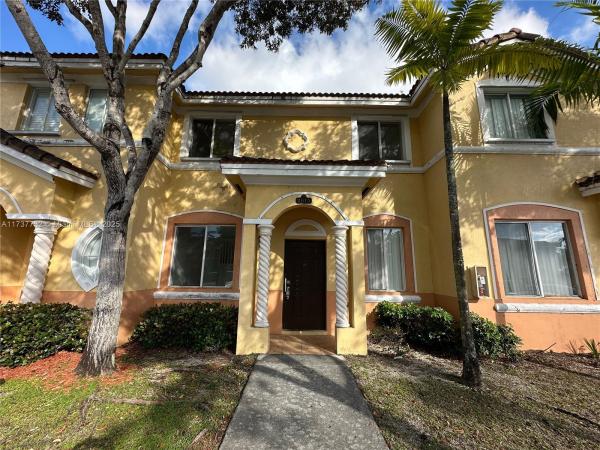 SHOMA TOWNHOMES AT KEYSCO