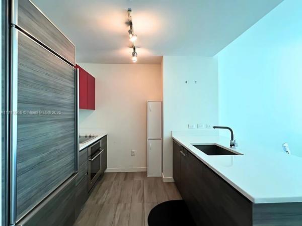 1100 S MIAMI AVE #802, MIAMI, FL 33130