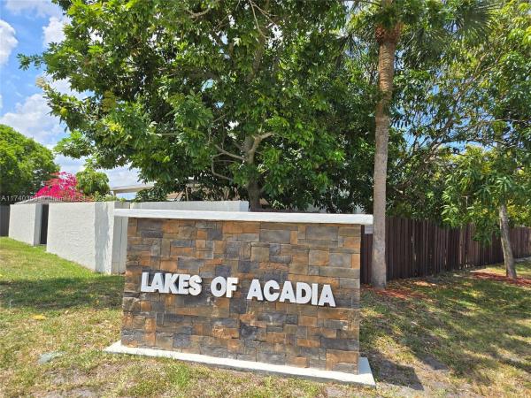 LAKES OF ACADIA UNIT 5 PA