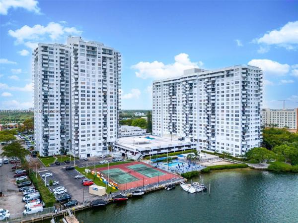 COMMODORE PLAZA CONDO