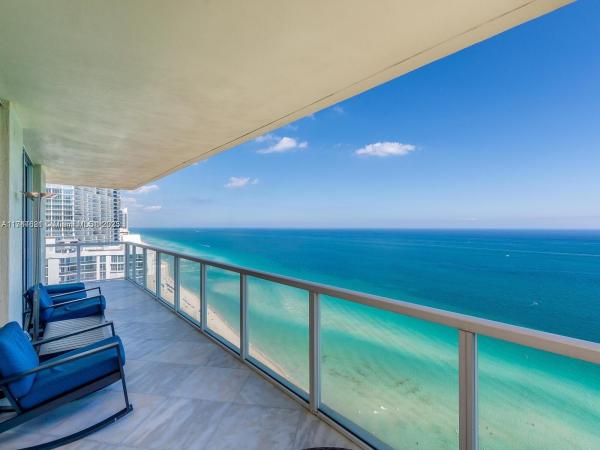 16699 COLLINS AVE #3203, SUNNY ISLES BEACH, FL 33160