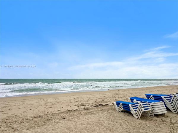 THE PLAZA OF BAL HARBOUR