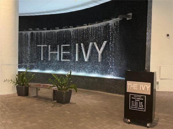 90 SW 3RD ST #1501, MIAMI, FL 33130