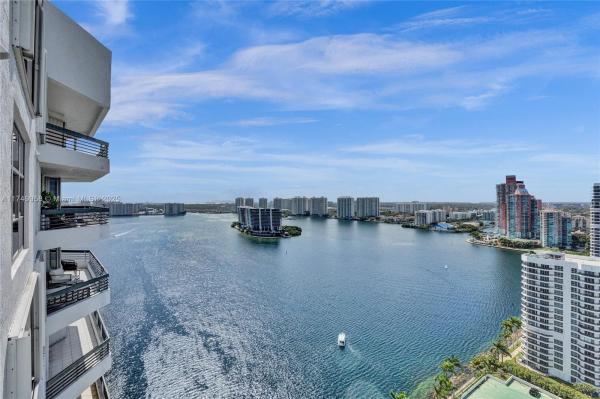 MYSTIC POINTE CONDO NO TH