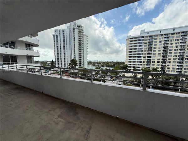 OCEANSIDE PLAZA CONDO