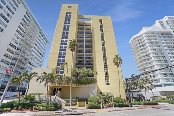 LA RIVE GAUCHE CONDO