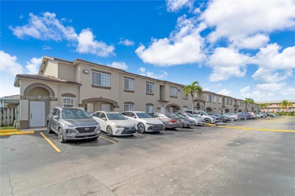 TROPICAL COURT VILLAS CON