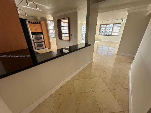 2780 NE 183RD ST #1201, AVENTURA, FL 33160