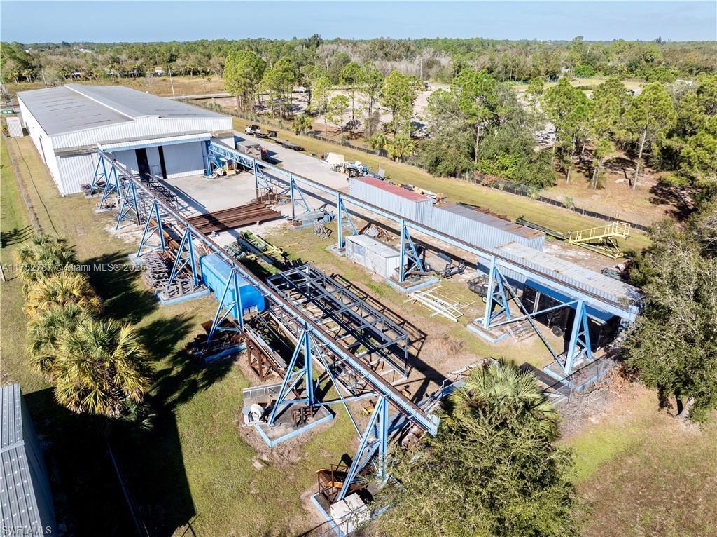 Commercial - фото