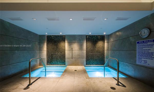 1010 BRICKELL AVE #3710, MIAMI, FL 33131