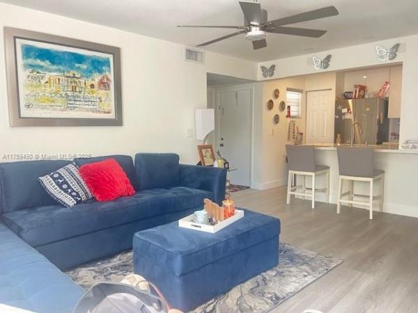 HERON AT THE HAMMOCKS CON