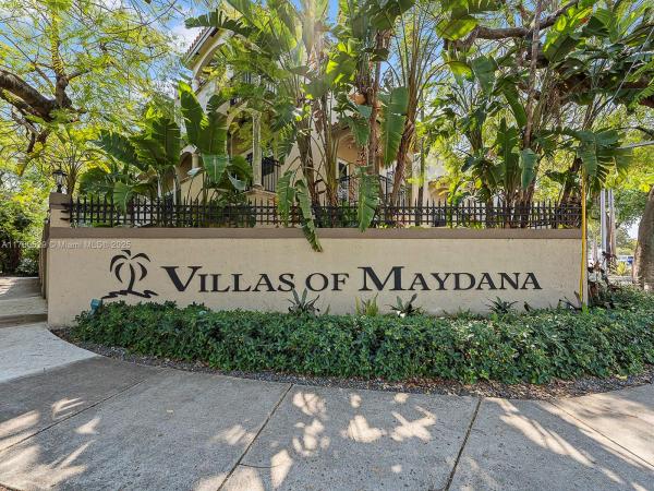 VILLAS OF MAYDANA CONDO