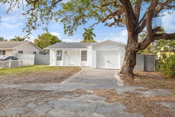 HOLLYWOOD BEACH HEIGHTS S