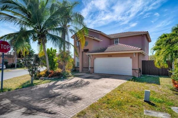 FOREST LAKES TOWNHOMES