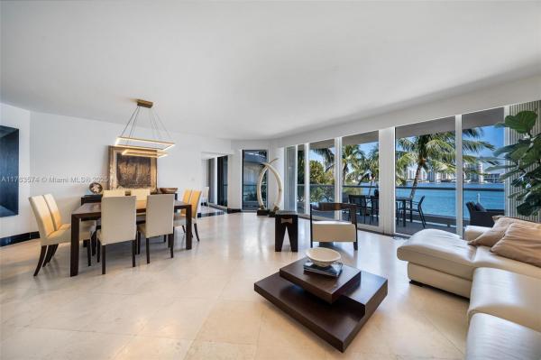 7000 ISL BLVD WILLIAMS IS