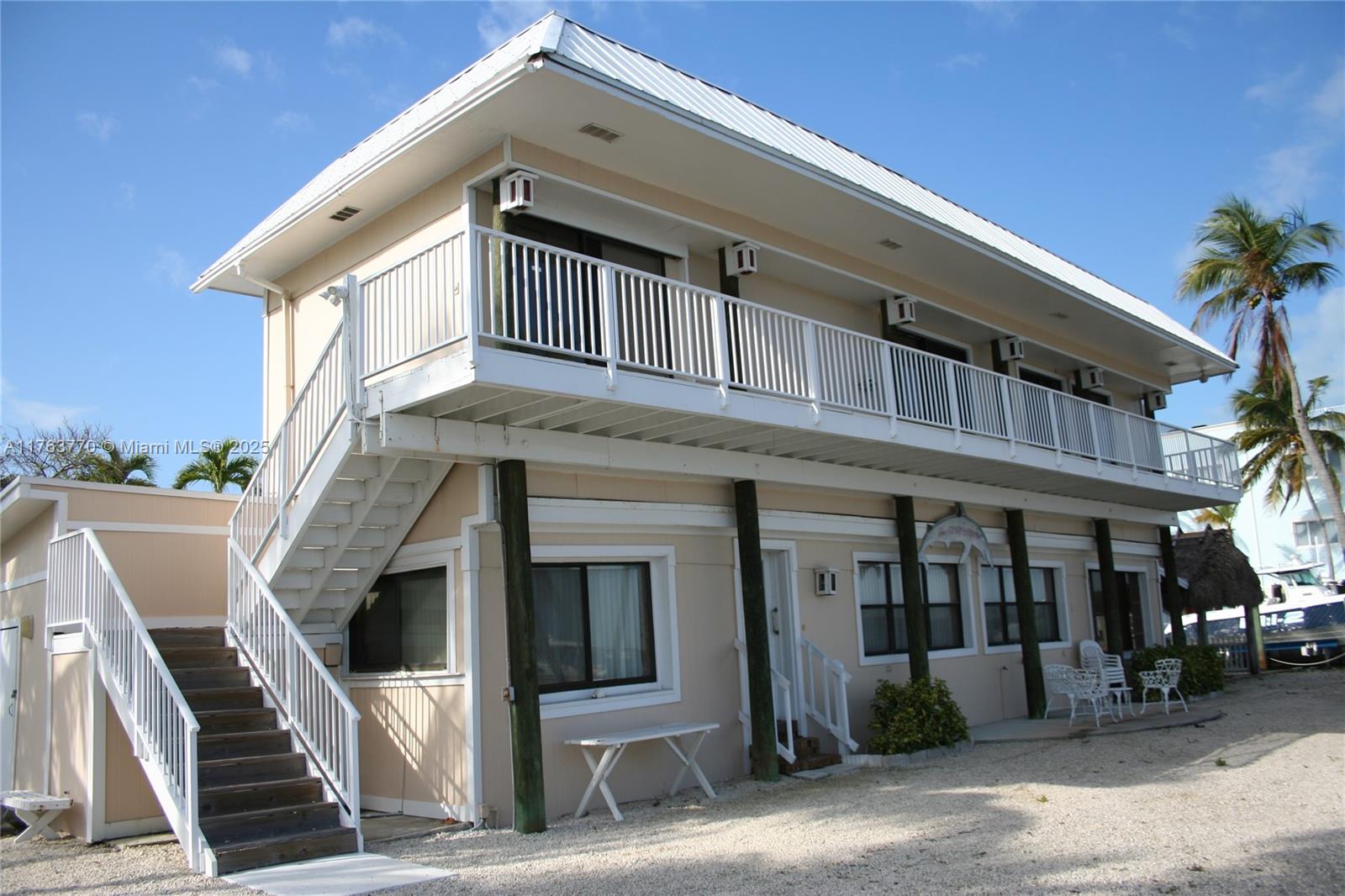 KEY LARGO TRAILER VILLAGE - фото