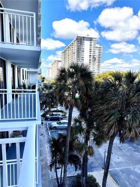 210 174TH ST #314, SUNNY ISLES BEACH, FL 33160