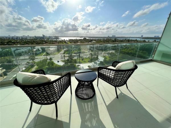 10201 COLLINS AVE #1004, BAL HARBOUR, FL 33154