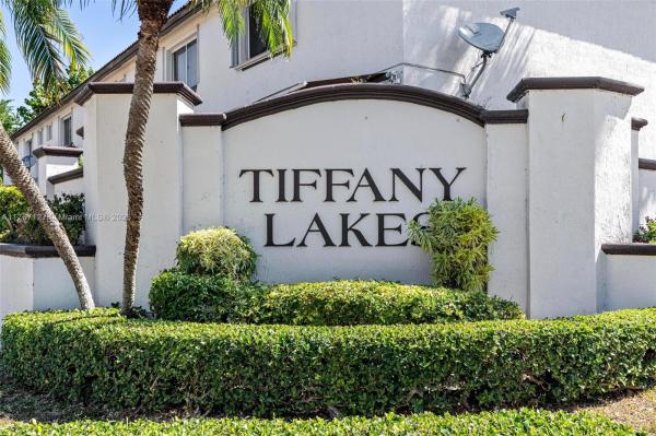 TIFFANY LAKES CONDO