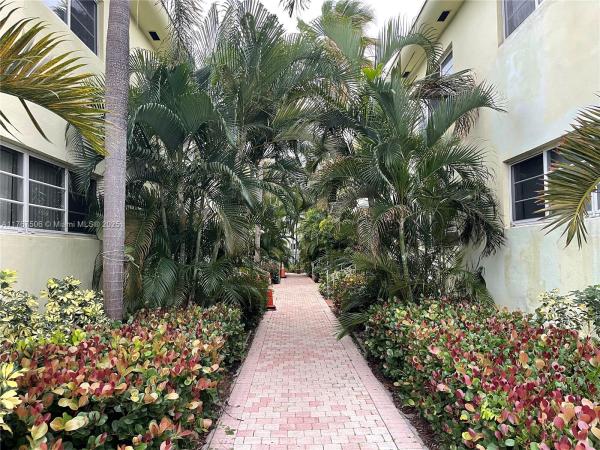 RITZ ROYAL PALM CONDO