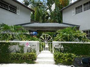 Rio Vista Townhouses