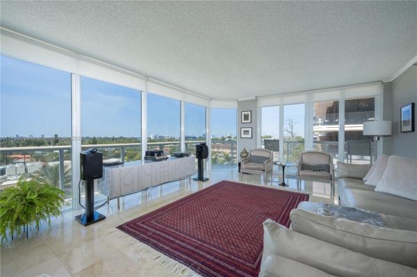 MIRAGE CONDO