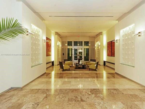 METROPOLIS II AT DADELAND