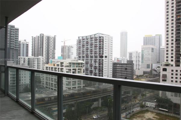 THE AXIS ON BRICKELL II C