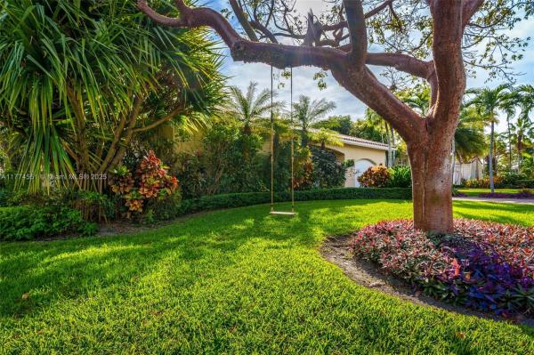 BAYSHORE PLAZA UNIT NO 4