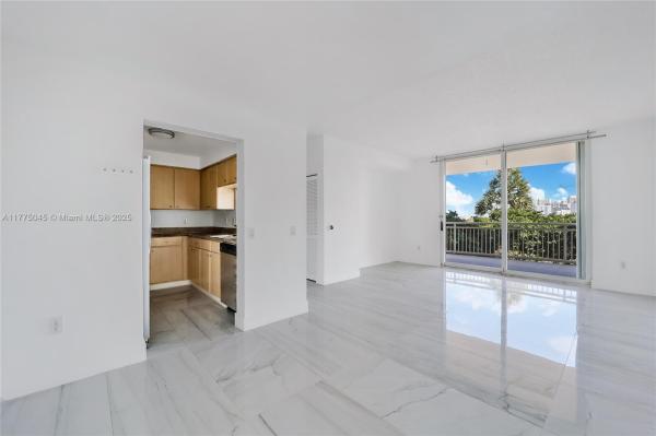 2475 BRICKELL AVE #704, MIAMI, FL 33129