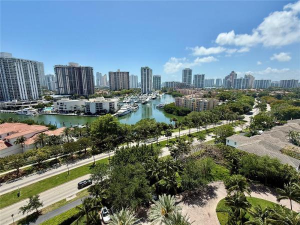 19900 E COUNTRY CLUB DR #1207, AVENTURA, FL 33180