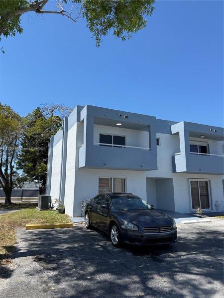 LAKE FOREST PARK CONDO I