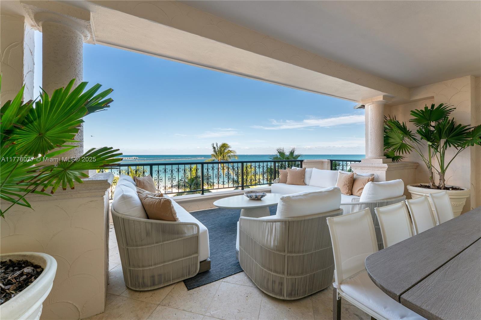 Oceanside Condo - фото