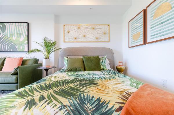 Soleste Spring Garde